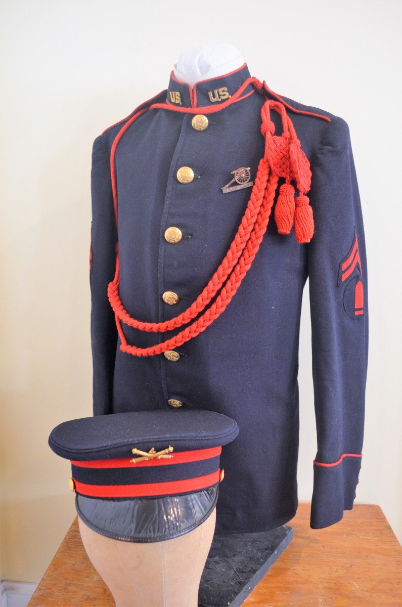 1902 Field Artillery Dress Coat and Cap w/ 1st Class Gunner Badge