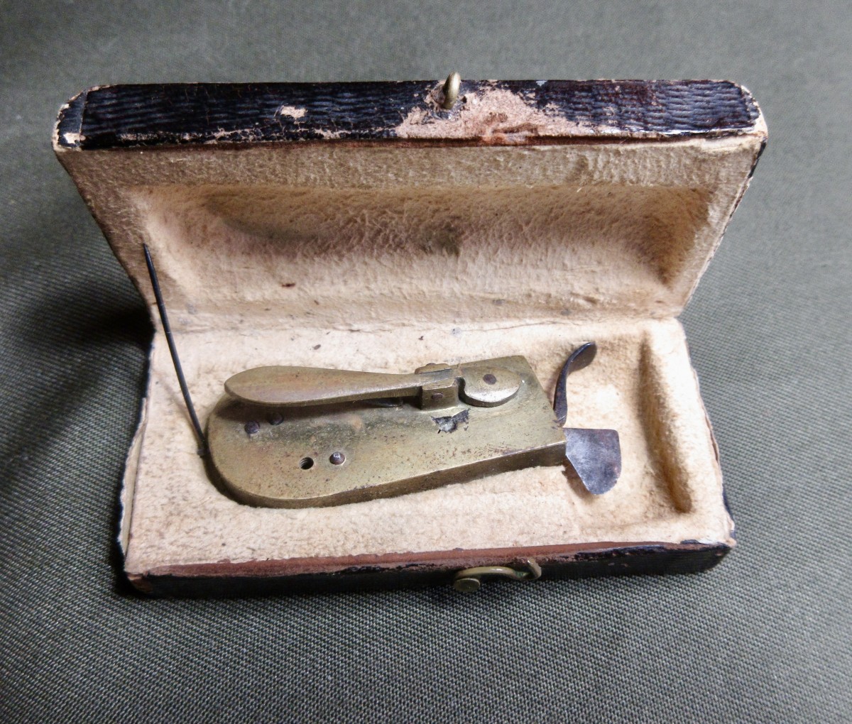 Fleam Spring Loaded Spring Loaded Fleam – Eagle Embossed Leather Case | J. Mountain Antiques